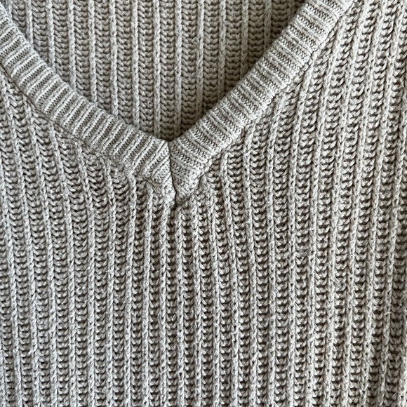 light pink sweater - Picture 3 of 5